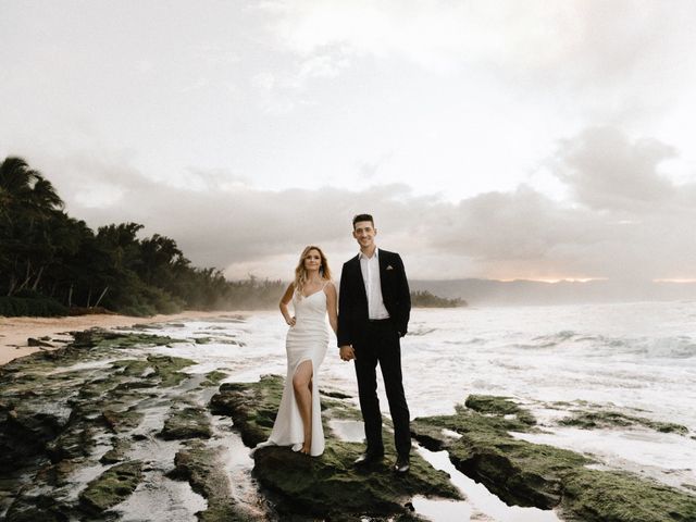 Elliott and Becca&apos;s Wedding in Haleiwa, Hawaii 12
