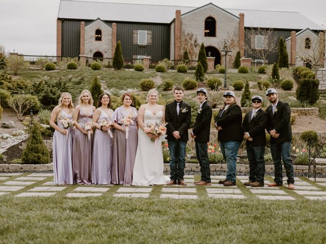Dalton and Hayley&apos;s Wedding in Smiths Grove, Kentucky 14