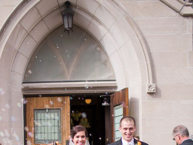 Laura and Craig&apos;s Wedding in Springfield, Illinois 15