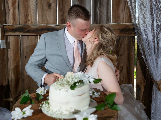 Bree and Kamron&apos;s Wedding in De Mossville, Kentucky 32