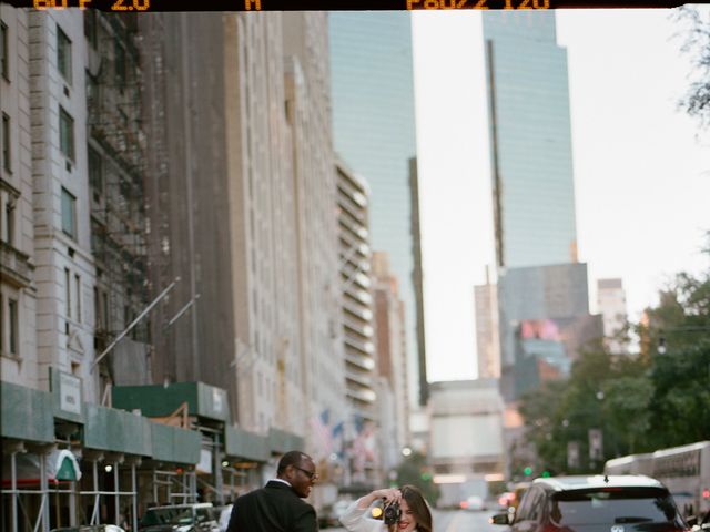 Carlyle and Mariah&apos;s Wedding in New York, New York 19