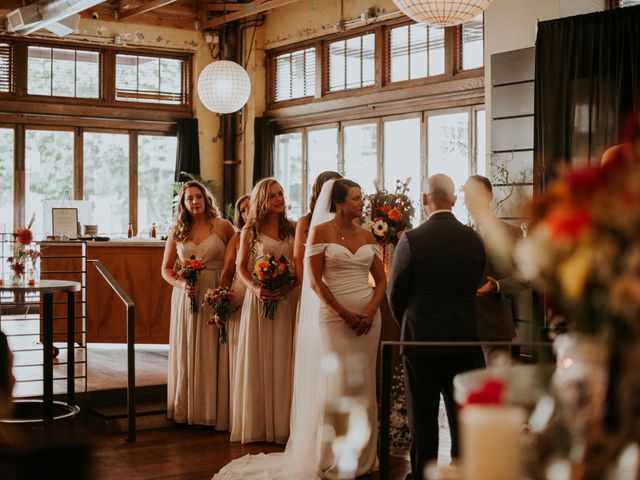 Lindsey and Chris's Wedding in Portland, Oregon 19