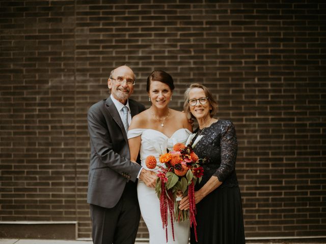 Lindsey and Chris's Wedding in Portland, Oregon 40