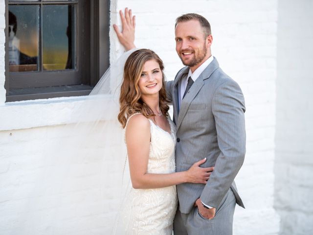Travis Reed and Jenna Reed&apos;s Wedding in Port Huron, Michigan 15