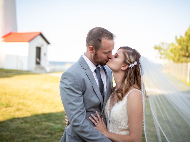 Travis Reed and Jenna Reed&apos;s Wedding in Port Huron, Michigan 16