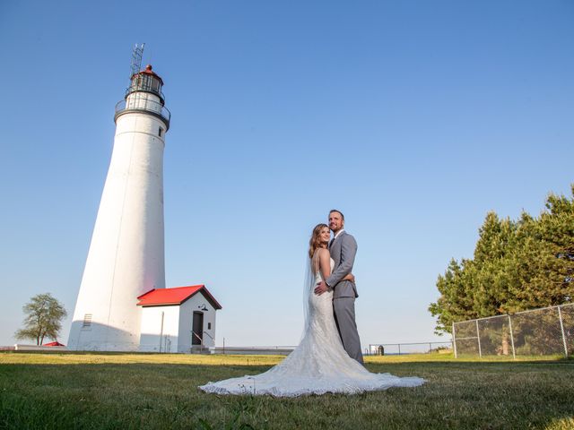 Travis Reed and Jenna Reed&apos;s Wedding in Port Huron, Michigan 19