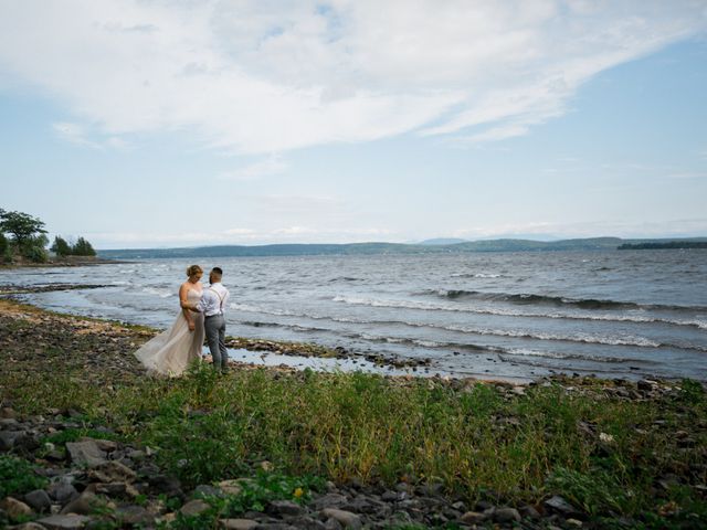 Ruari and Avery&apos;s Wedding in Grand Isle, Vermont 15