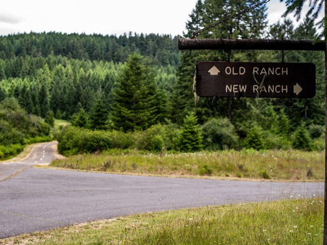 Sean and Joie&apos;s Wedding in Silverton, Oregon 1