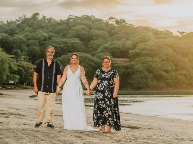 Cole and Mariah&apos;s Wedding in Guanacaste, Costa Rica 19