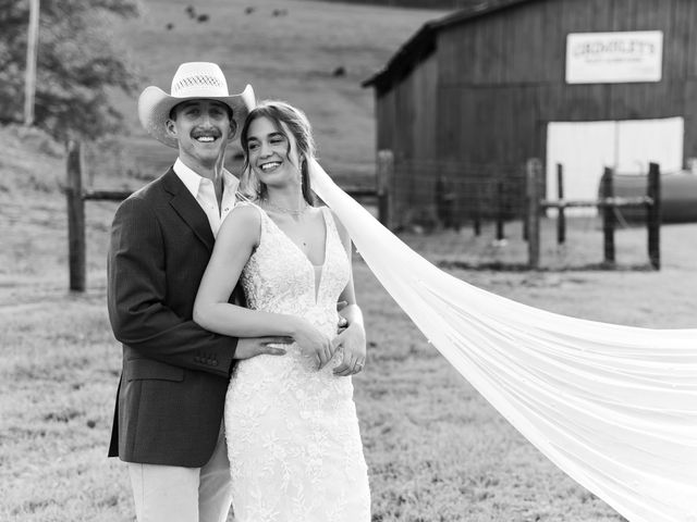 Caleb and Emily's Wedding in Carthage, Tennessee 9