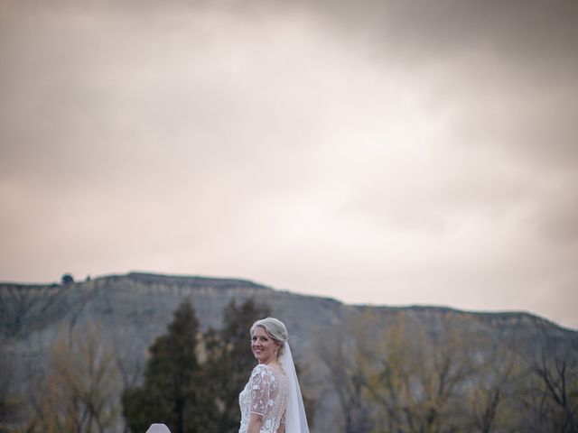 Anna Busta and Clay Schaeffer&apos;s Wedding in Medora, North Dakota 5
