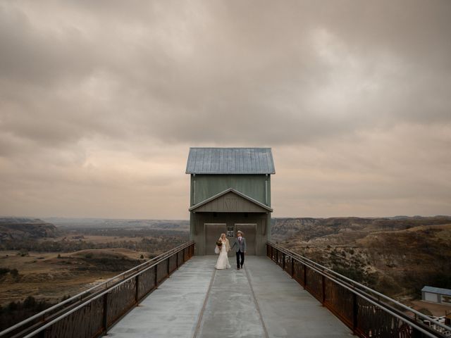 Anna Busta and Clay Schaeffer&apos;s Wedding in Medora, North Dakota 19