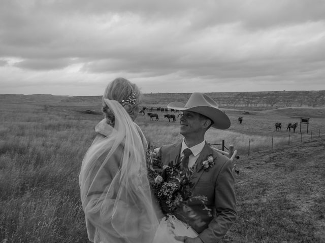 Anna Busta and Clay Schaeffer&apos;s Wedding in Medora, North Dakota 20
