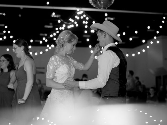 Anna Busta and Clay Schaeffer&apos;s Wedding in Medora, North Dakota 27