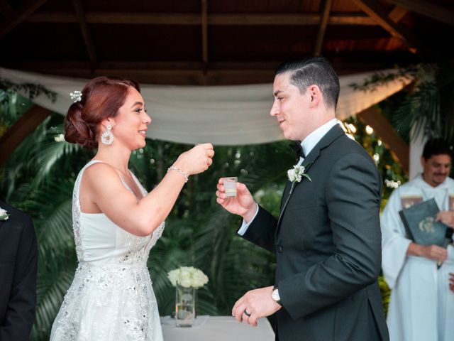 Héctor and Fabiola&apos;s Wedding in Gurabo, Puerto Rico 15