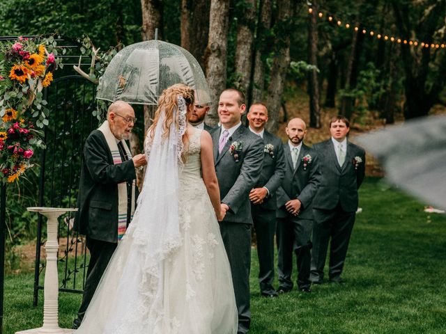 Chris and Jennifer&apos;s Wedding in Grants Pass, Oregon 31