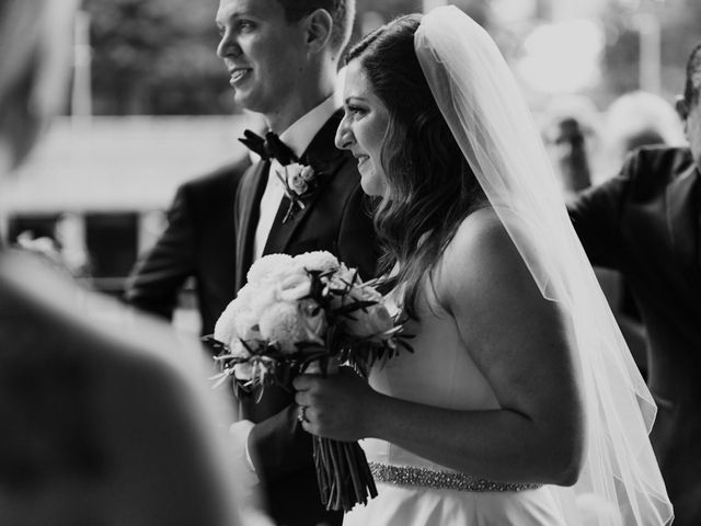 Rob and Amanda&apos;s Wedding in Chicago, Illinois 31
