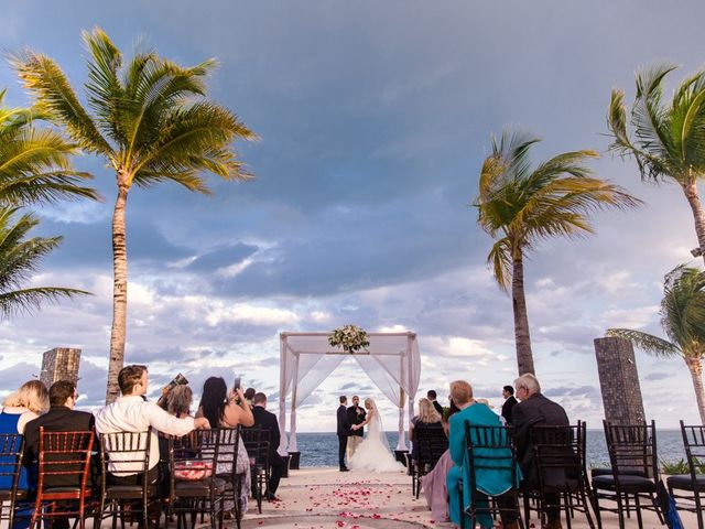 Lalainia and Justin&apos;s Wedding in Cancun, Mexico 28