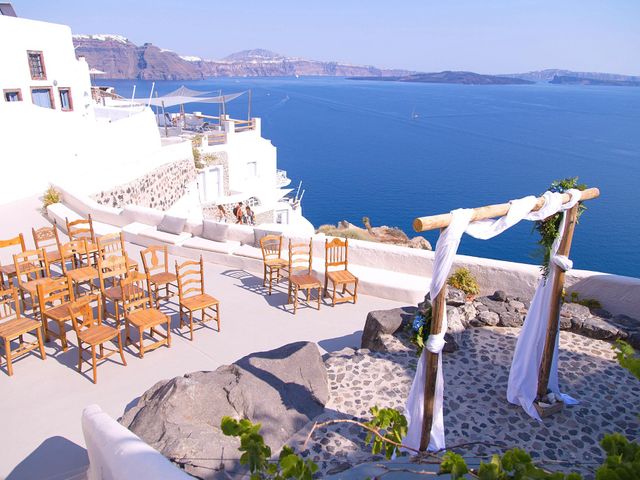 Will and Alexandra&apos;s Wedding in Santorini, Greece 49