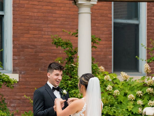 Matt and Jenna&apos;s Wedding in Cincinnati, Ohio 40