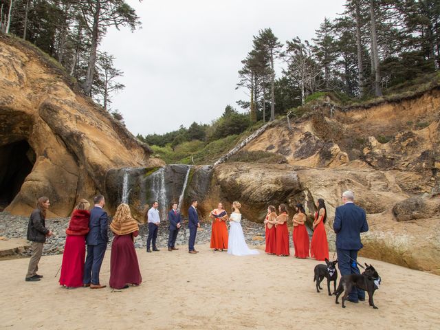 Drake and Audrey&apos;s Wedding in Cannon Beach, Oregon 33