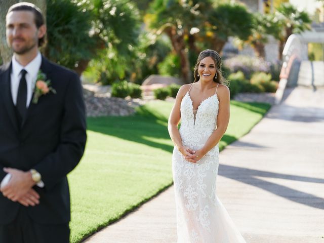 Evan and Taylor&apos;s Wedding in Las Vegas, Nevada 17