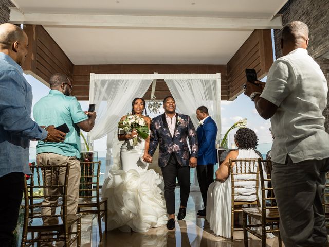 Jamal and Tiffney&apos;s Wedding in Cancun, Mexico 18