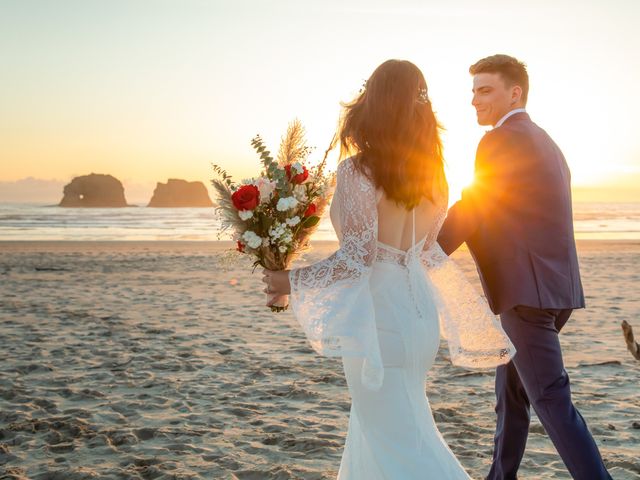 Clayton and Bayleigh&apos;s Wedding in Rockaway Beach, Oregon 34