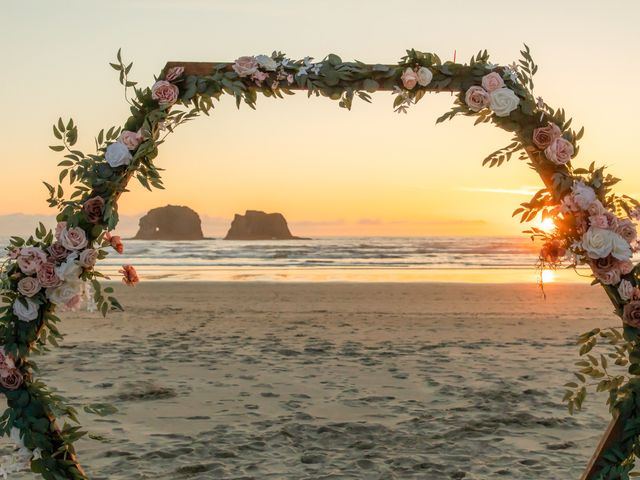 Clayton and Bayleigh&apos;s Wedding in Rockaway Beach, Oregon 35