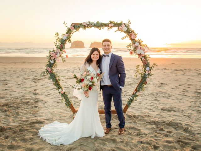 Clayton and Bayleigh&apos;s Wedding in Rockaway Beach, Oregon 36