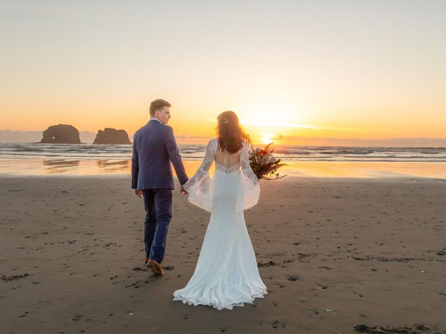 Clayton and Bayleigh&apos;s Wedding in Rockaway Beach, Oregon 37