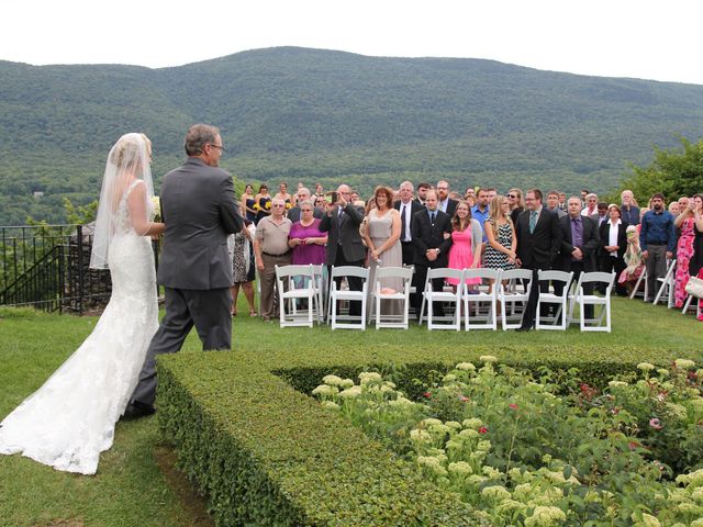 Jonathan and Lydia&apos;s Wedding in Manchester, Vermont 39