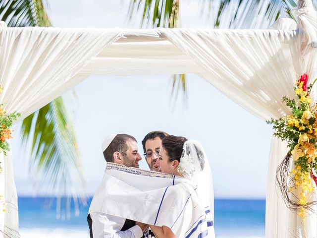 Samara and Jeremy&apos;s Wedding in Lahaina, Hawaii 10