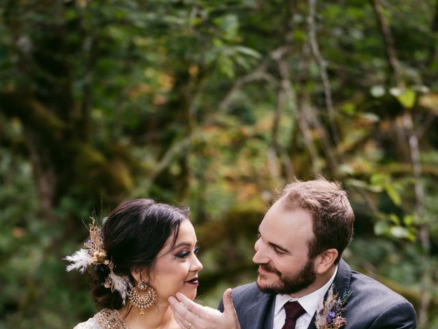 Joelle and Joel&apos;s Wedding in Bridal Veil, Oregon 48
