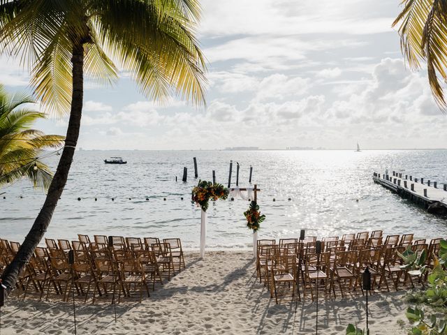 Johnathan and Makenzie  Minzinga's Wedding in Isla Mujeres, Mexico 6