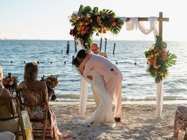 Johnathan and Makenzie  Minzinga's Wedding in Isla Mujeres, Mexico 11