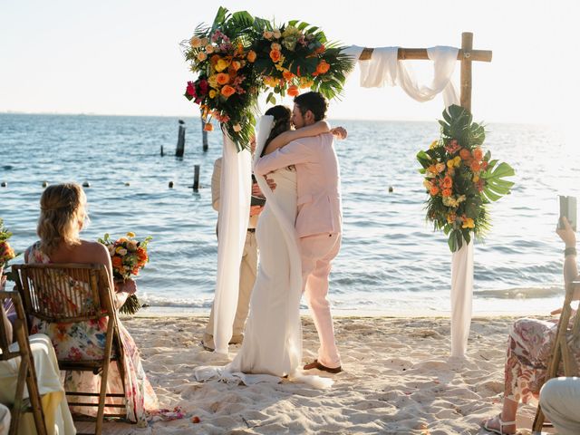 Johnathan and Makenzie  Minzinga's Wedding in Isla Mujeres, Mexico 12