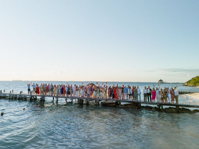 Johnathan and Makenzie  Minzinga's Wedding in Isla Mujeres, Mexico 15
