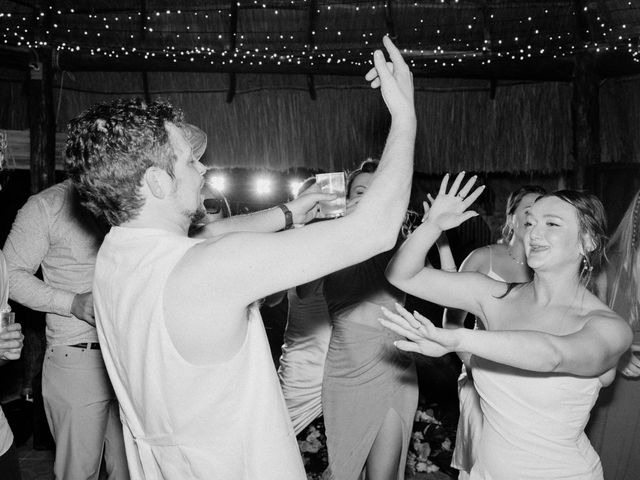 Johnathan and Makenzie  Minzinga's Wedding in Isla Mujeres, Mexico 31