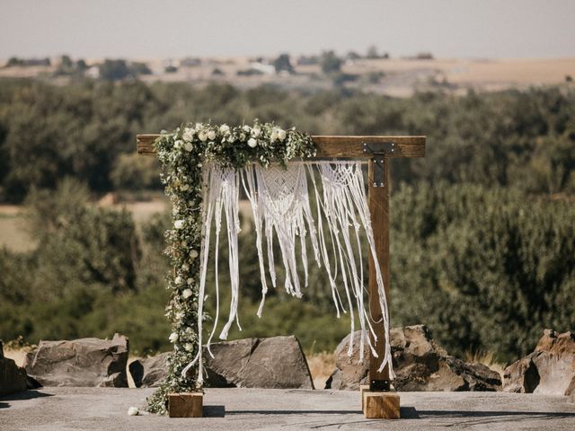 Rheana and Carter&apos;s Wedding in Echo, Oregon 23