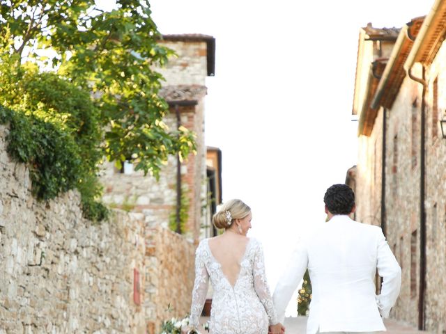 Porter and Kristen&apos;s Wedding in Tuscany, Italy 12