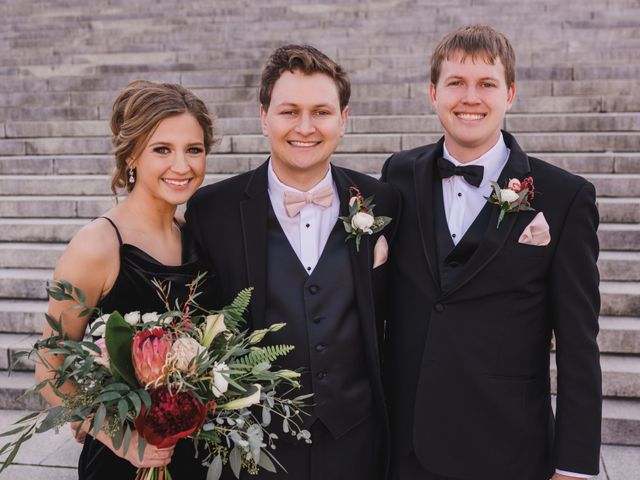 Blake and Amanda&apos;s Wedding in Lincoln, Nebraska 20