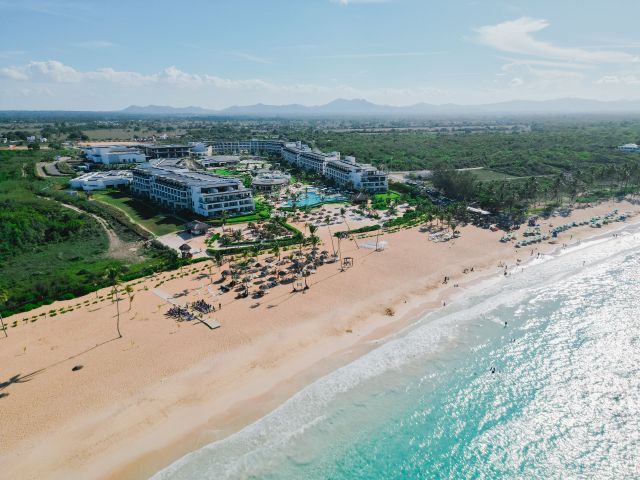 Jesus and Mireya&apos;s Wedding in Punta Cana, Dominican Republic 3