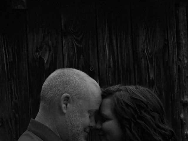 Lee and Jessica&apos;s Wedding in Parkers Lake, Kentucky 4