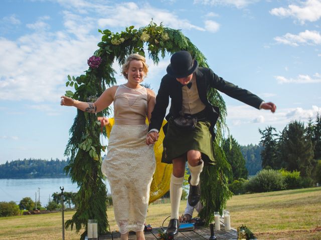 Marc and Hana&apos;s Wedding in Bainbridge Island, Washington 11