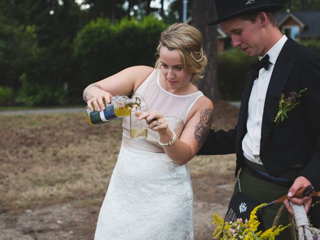 Marc and Hana&apos;s Wedding in Bainbridge Island, Washington 12