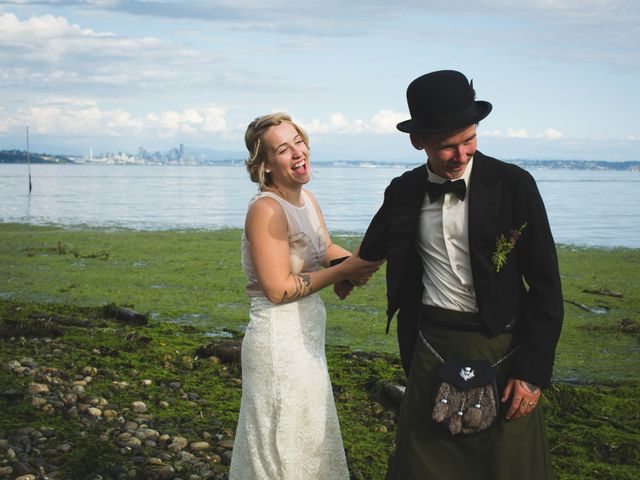 Marc and Hana&apos;s Wedding in Bainbridge Island, Washington 14
