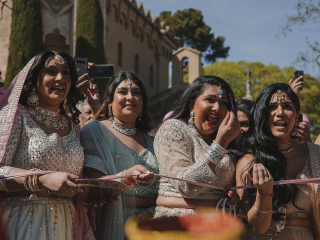 Maanraj and Kiran&apos;s Wedding in Barcelona, Spain 23