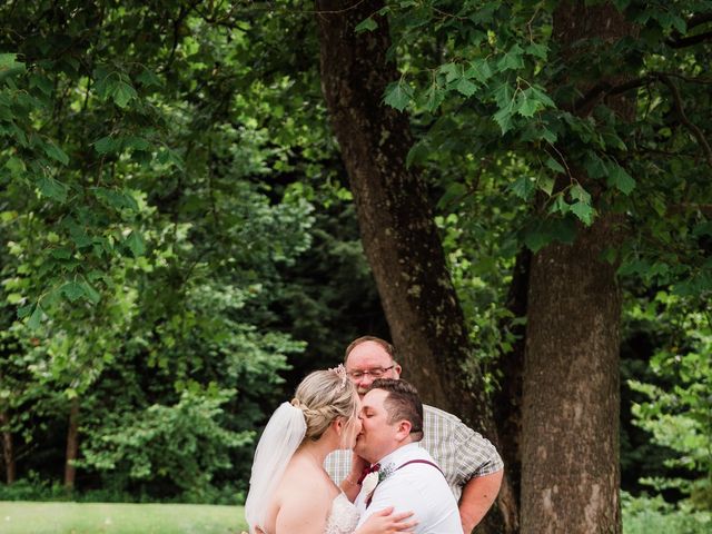 Jon and Skyler&apos;s Wedding in Lancaster, Ohio 33