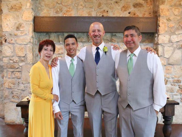 Jennifer and Johnny&apos;s Wedding in San Antonio, Texas 17